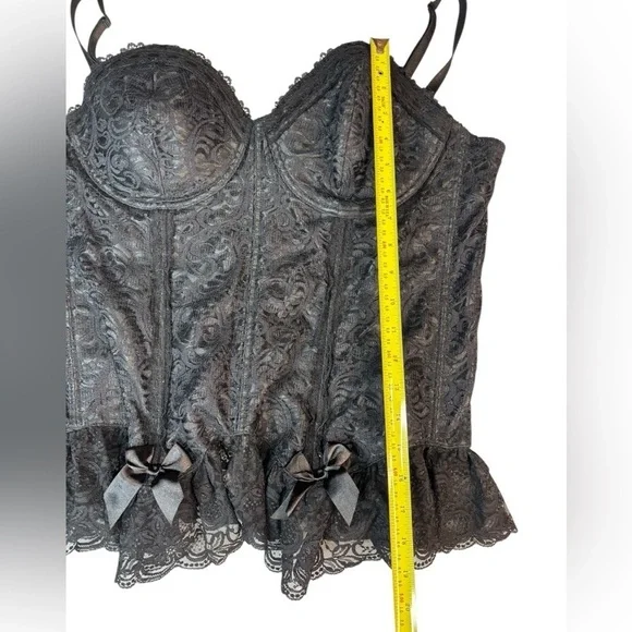 Dream Girl Plus Sized Bustier - Picture 10 of 12